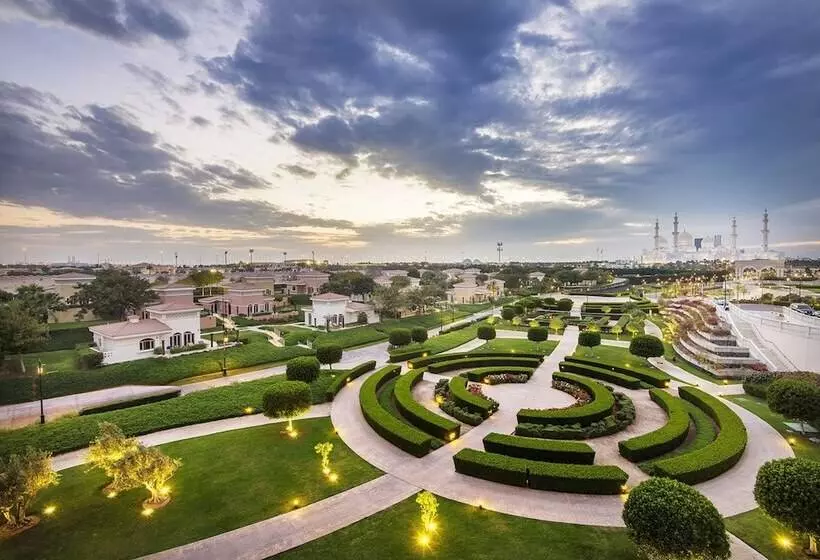 Hotel The Ritzcarlton Abu Dhabi  Grand Canal