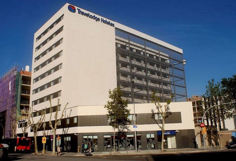 هتل Travelodge Barcelona Poblenou