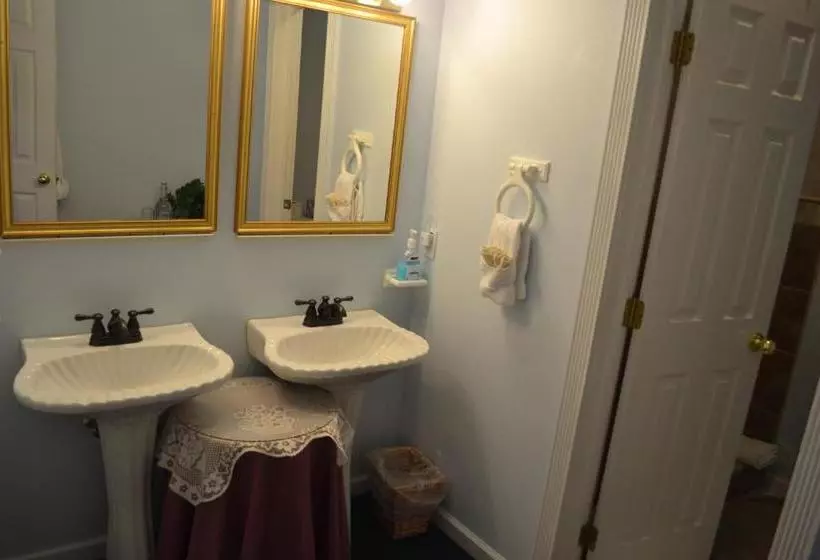 בית מלון כפרי Winter Park Chateau