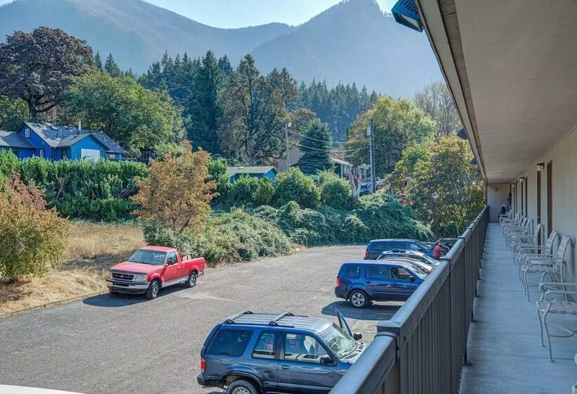 モーテル Columbia Gorge Inn