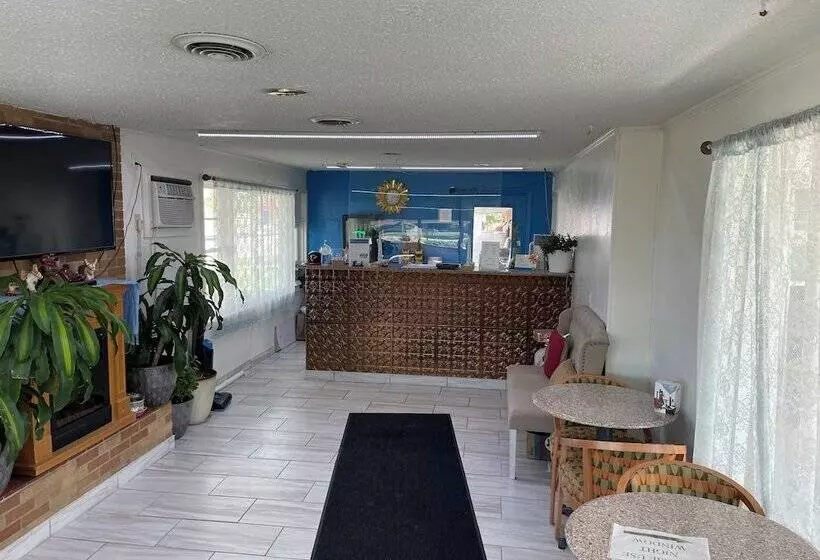 モーテル Rodeway Inn