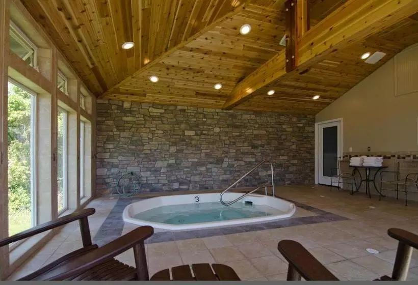 Lomakeskus Pacific Reef Hotel & Light Show