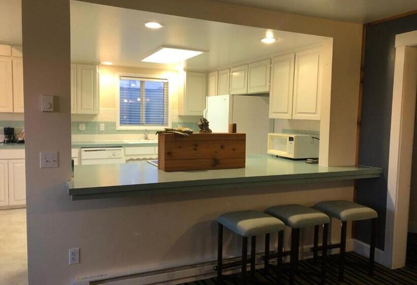 渡假胜地 Pacific Reef Hotel & Light Show