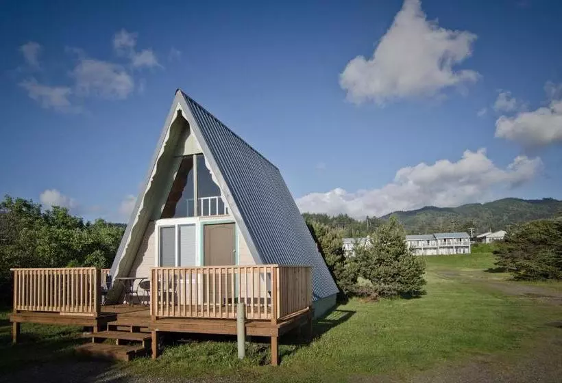 Lomakeskus Pacific Reef Hotel & Light Show