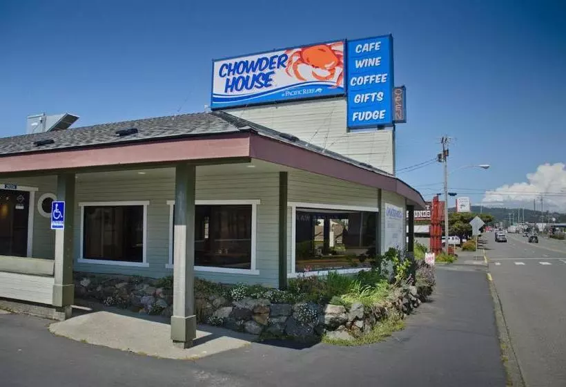 Lomakeskus Pacific Reef Hotel & Light Show