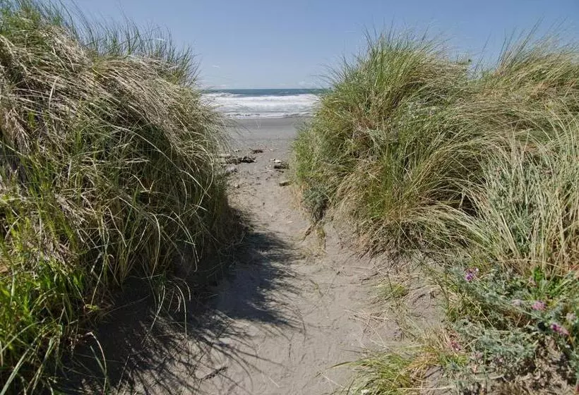 Lomakeskus Pacific Reef Hotel & Light Show