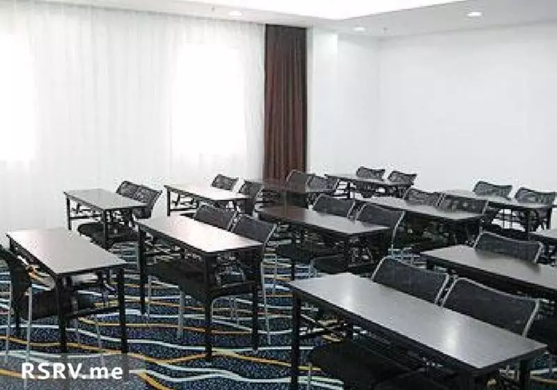 Super 8 Hotel Chongqing Shi Qiao Pu