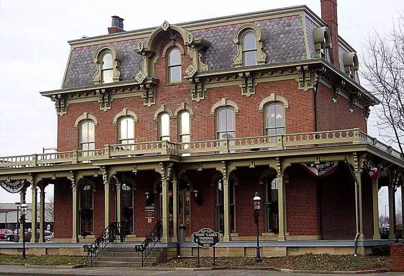 Hampton Inn & Suites Canton