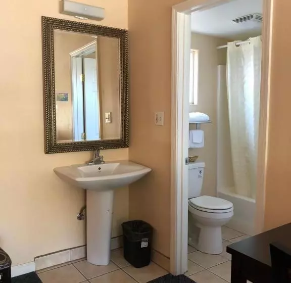 호텔 Arroyo Village Inn