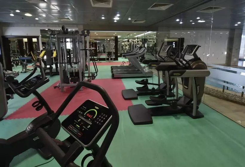 호텔 Awaliv International