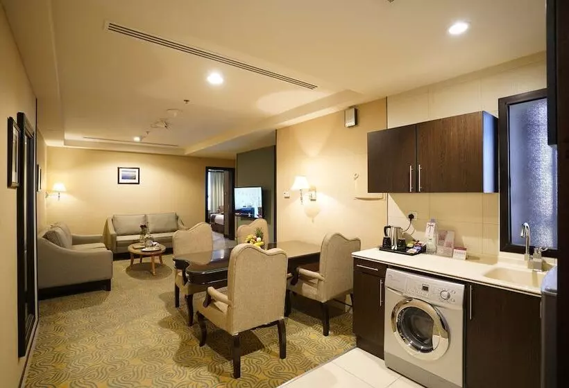 호텔 Awaliv International