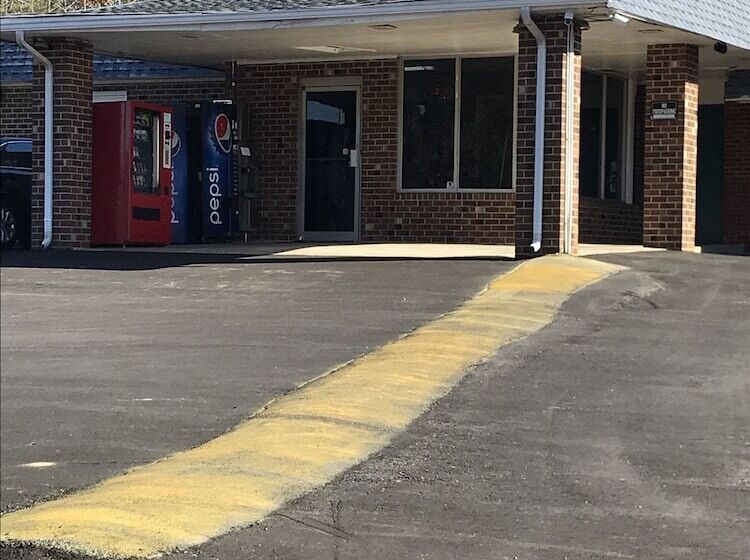 فندق Budget Inn Franklinton