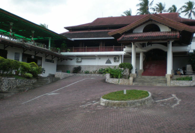 ホテル Bukit Senggigi