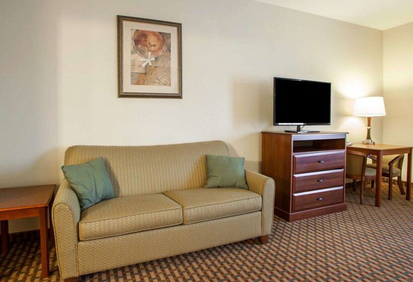 Отель Comfort Inn & Suites Harrisonville