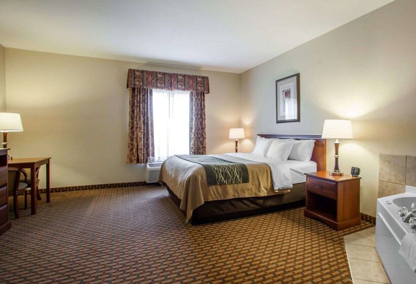 Отель Comfort Inn & Suites Harrisonville