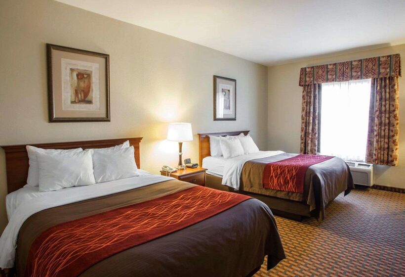 Отель Comfort Inn & Suites Harrisonville