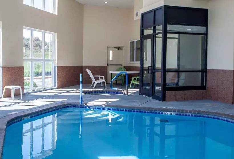 호텔 Comfort Inn & Suites Harrisonville