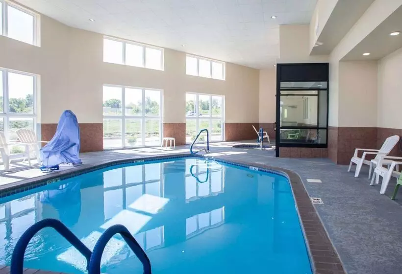 호텔 Comfort Inn & Suites Harrisonville