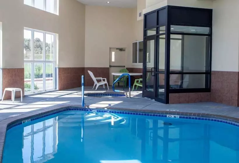 호텔 Comfort Inn & Suites Harrisonville