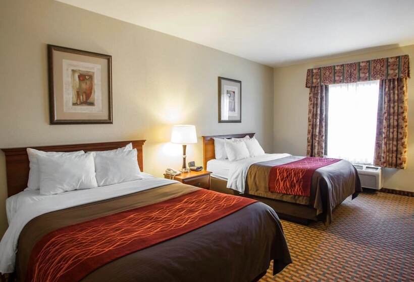Отель Comfort Inn & Suites Harrisonville
