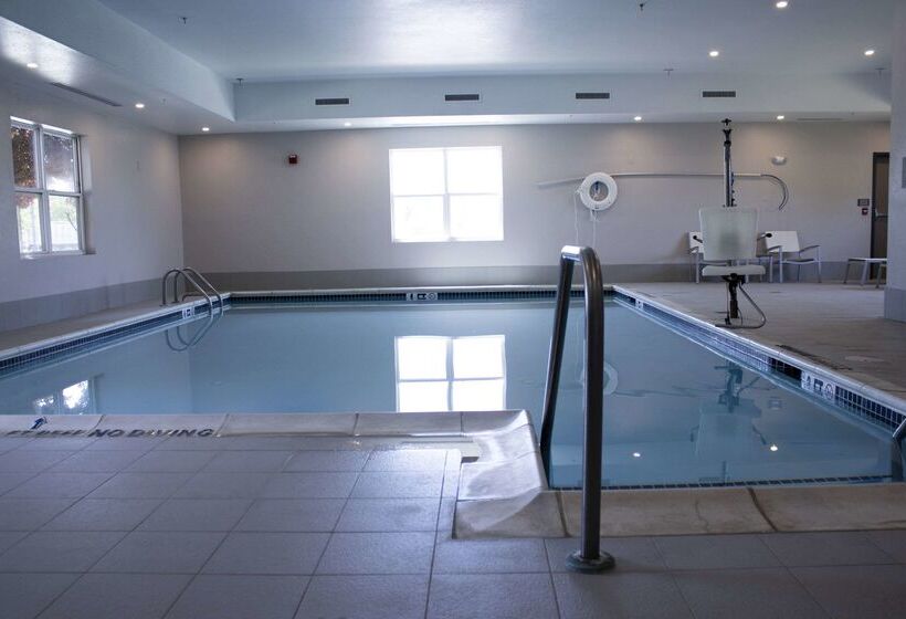 בית מלון כפרי Country Inn & Suites By Radisson, Carlisle, Pa