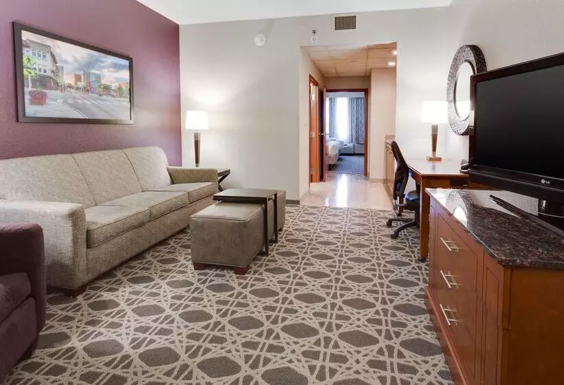 בית מלון כפרי Drury Inn & Suites Middletown Franklin