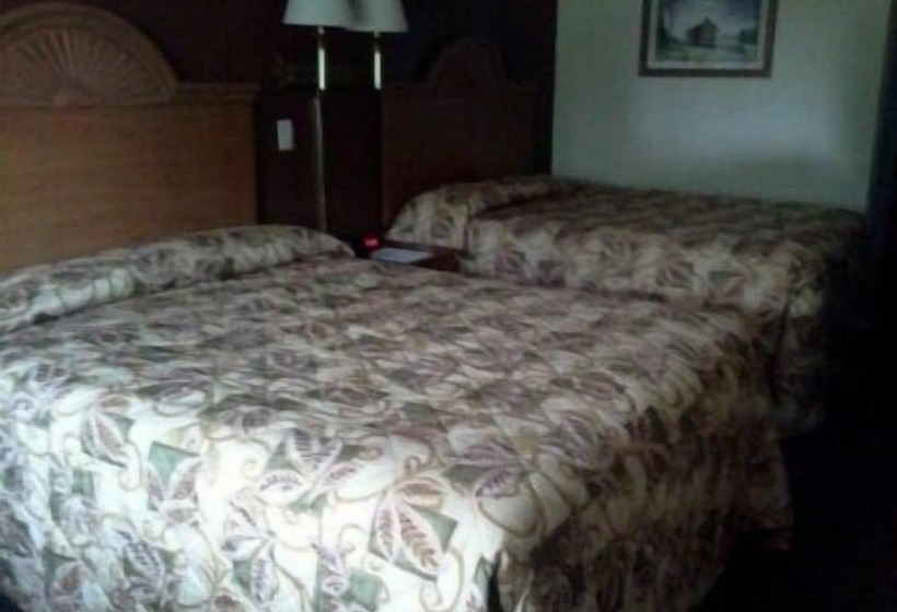 בית מלון כפרי Econo Lodge Inn & Suites