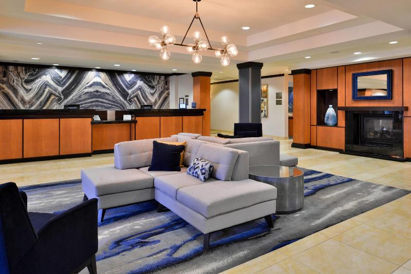 Отель Fairfield Inn & Suites Raleighdurham Airport/brier Creek