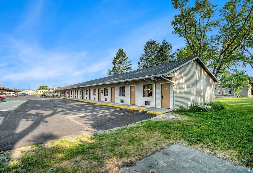 ホテル Great Lakes Inn And Suites