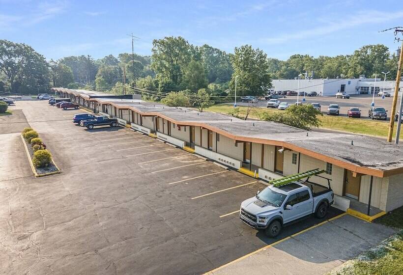 ホテル Great Lakes Inn And Suites