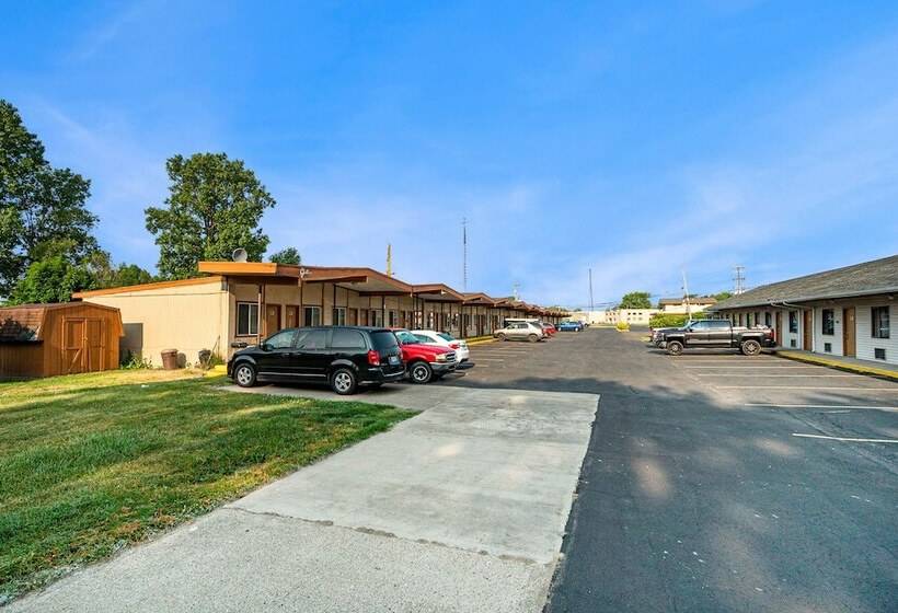 ホテル Great Lakes Inn And Suites