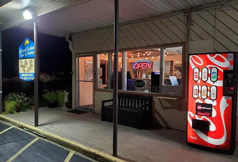 Отель Great Lakes Inn And Suites
