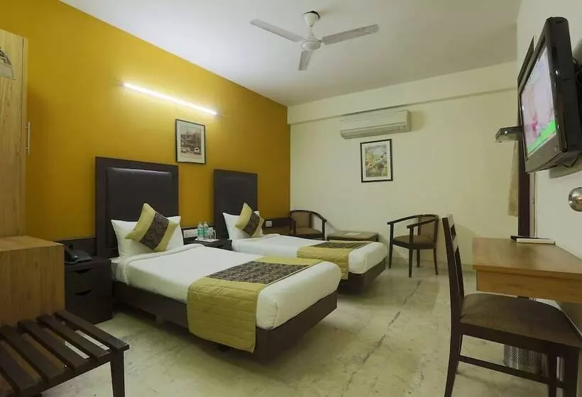 هتل Green Lotus Airport