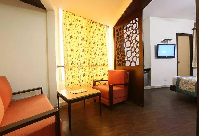 هتل Green Lotus Airport