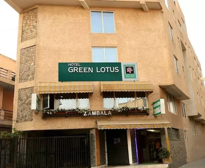 هتل Green Lotus Airport
