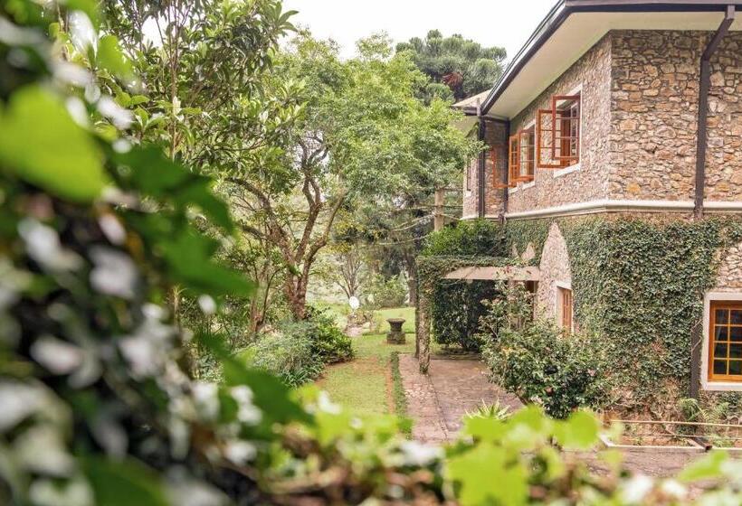 בית מלון כפרי Jetwing Warwick Gardens