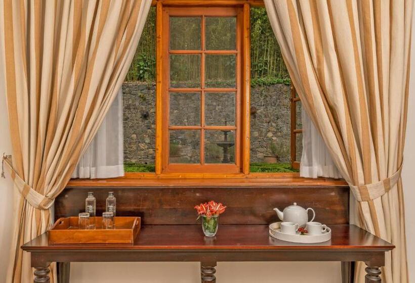 בית מלון כפרי Jetwing Warwick Gardens