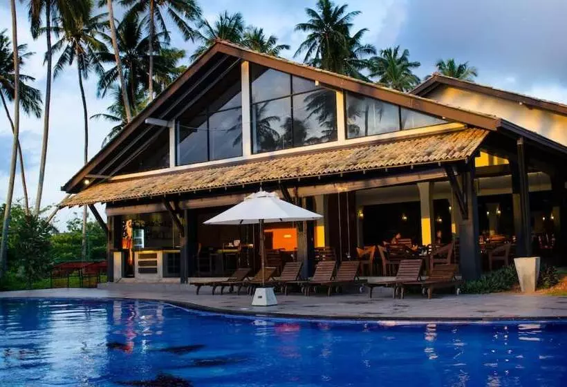 Отель Kamili Beach Villa, Kalutara