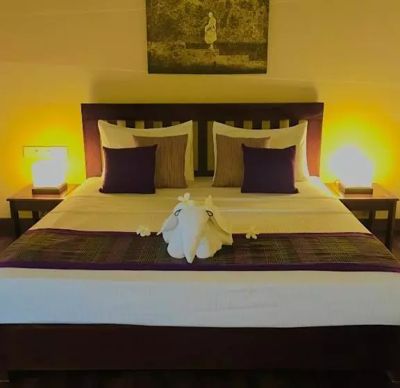 Отель Kamili Beach Villa, Kalutara