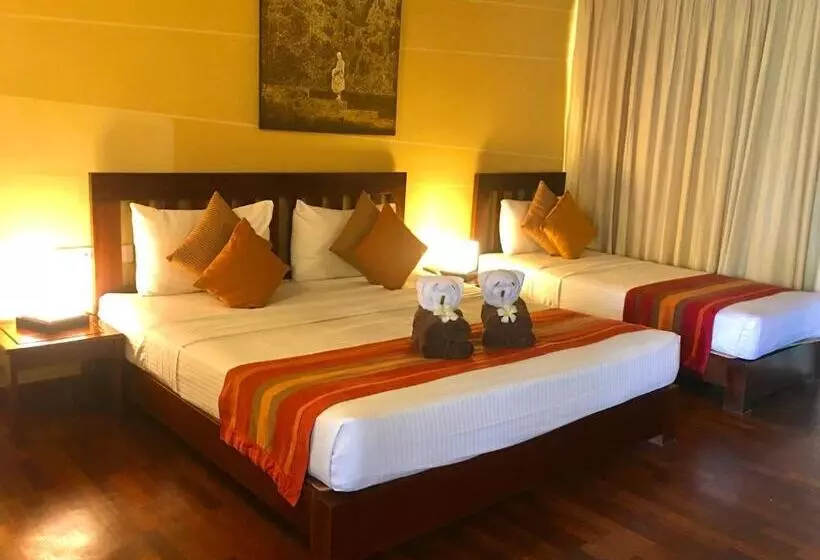 Отель Kamili Beach Villa, Kalutara