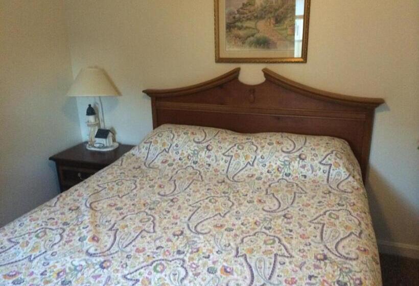 Отель Lodge At Kennebunk