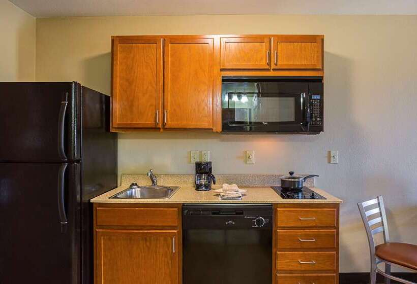 호텔 Suburban Studios Clarksvillelouisville North