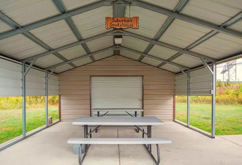 호텔 Suburban Studios Clarksvillelouisville North