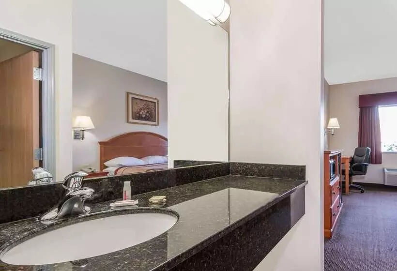 Szálloda Super 8 By Wyndham Salina