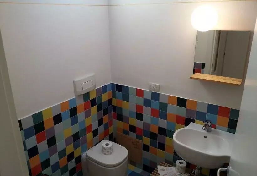تختخواب و صبحانه Il Girasole High Quality Inn