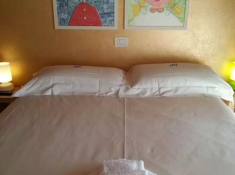تختخواب و صبحانه Il Girasole High Quality Inn