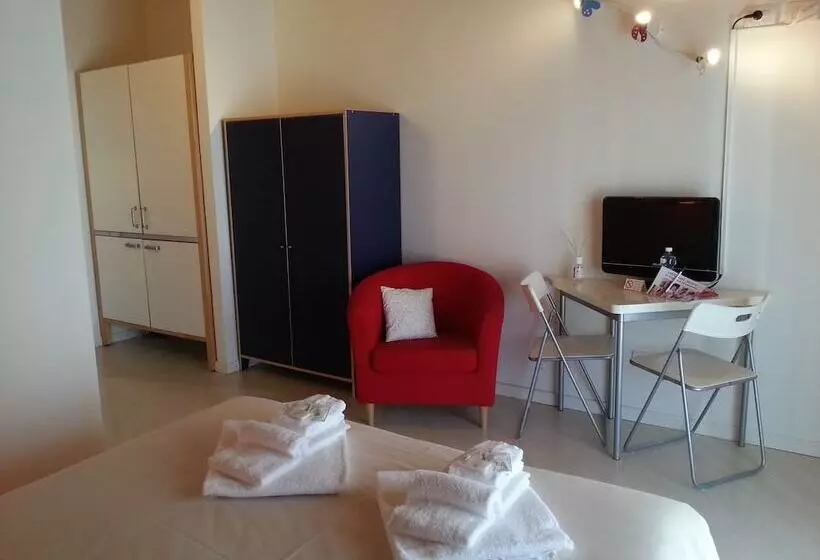 تختخواب و صبحانه Il Girasole High Quality Inn