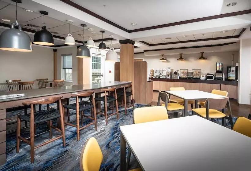 Fairfield Inn And Suites By Marriott New Bedford