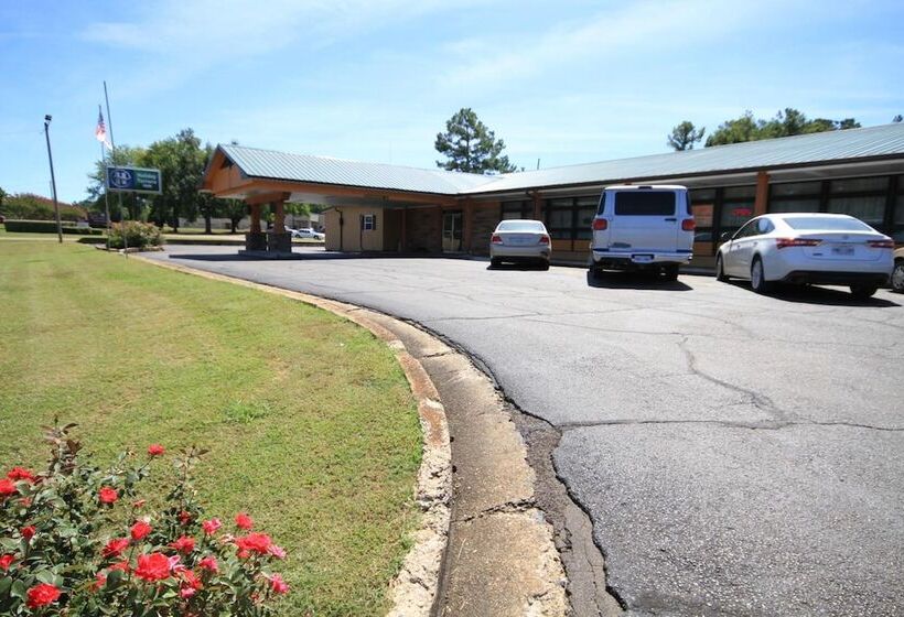 Holiday Terrace Motel