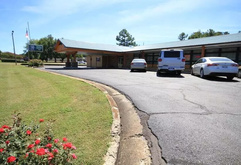 Holiday Terrace Motel